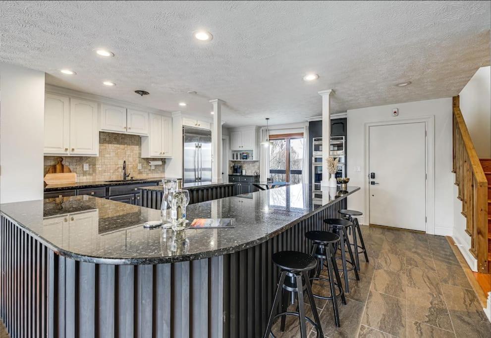 Lux Retro Getaway W/ Ober & Smoky Mtn Views! Villa Gatlinburg Exterior foto